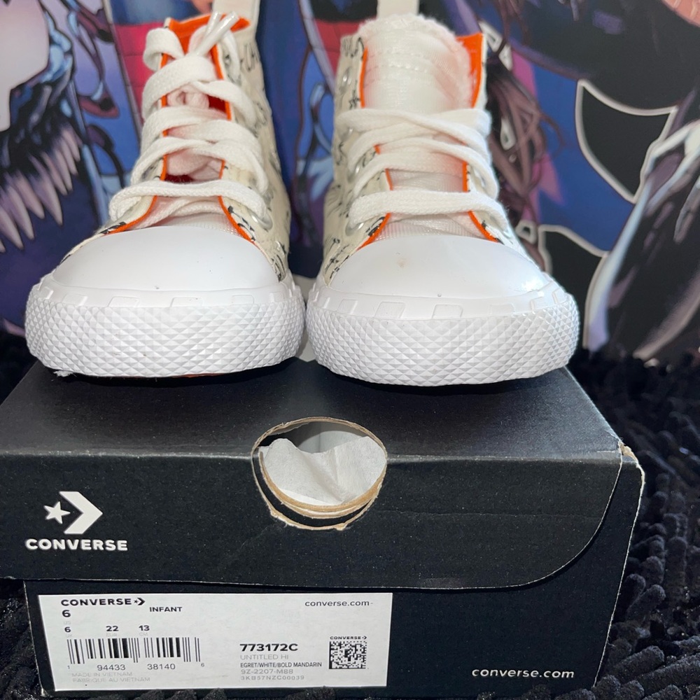 Converse - Picture 2 of 13